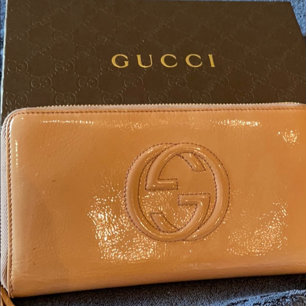 Gucci soho wallet clutch